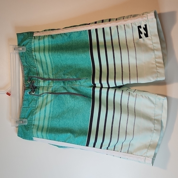 Billabong Other - Billabong Swim Trunks Swimming Shorts Men's Size Large Green/White NICE!!